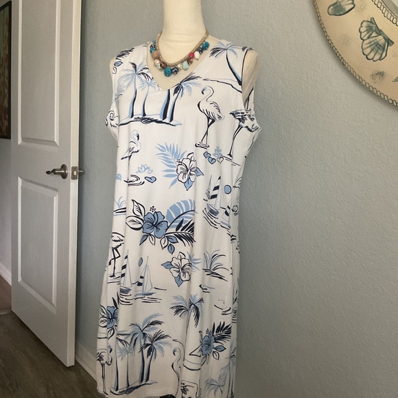 Best Dressed at the Beach - Picture 3 of 5